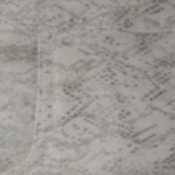 Express Cropped Straight Super High Rise Size: 6 - Picture 4 of 12